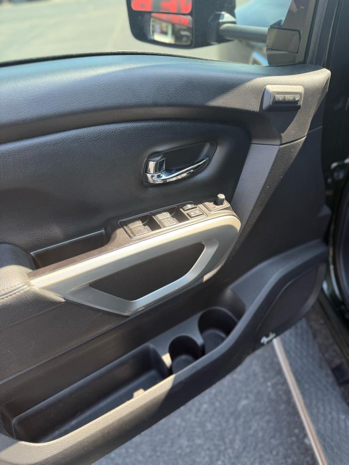 Nissan Titan XD 4x4 Diesel Crew Cab SL 2019