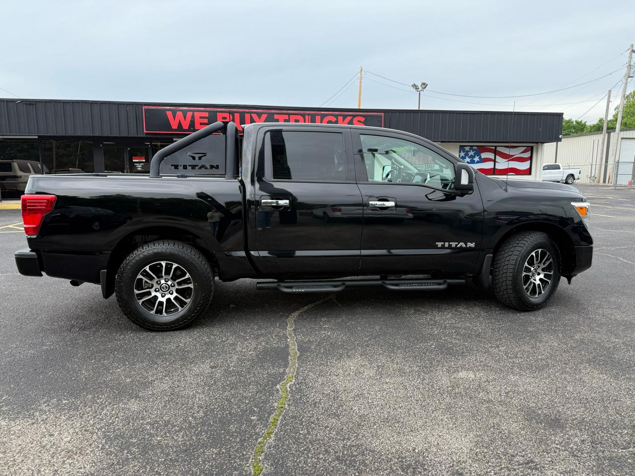 Nissan Titan 4x4 Crew Cab SV 2021