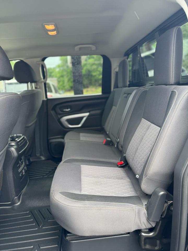 Nissan Titan 4x4 Crew Cab SV 2021