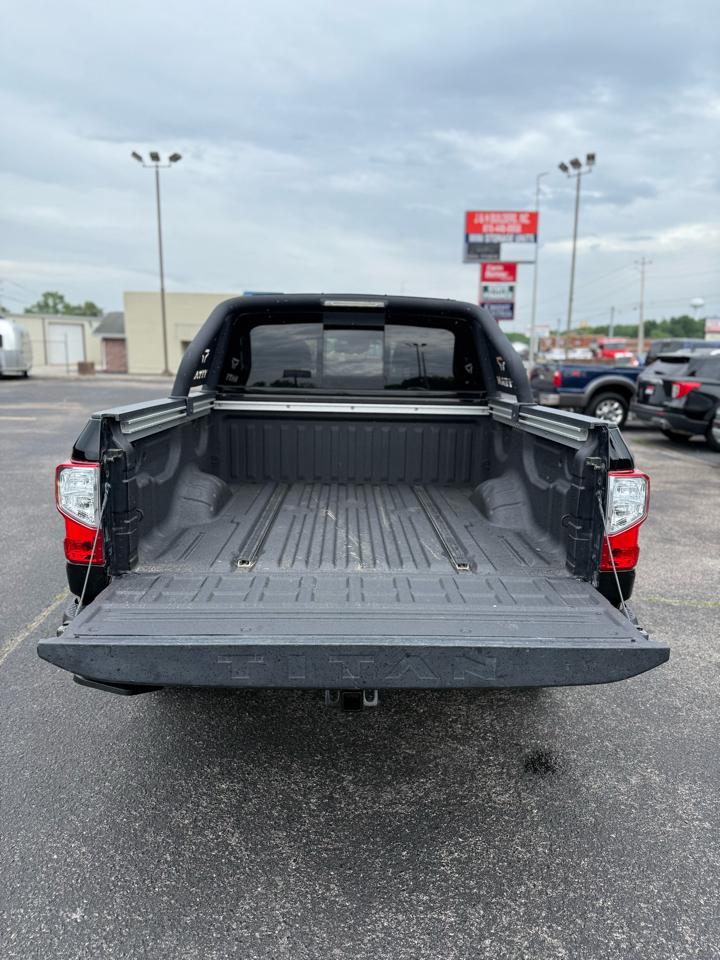 Nissan Titan 4x4 Crew Cab SV 2021