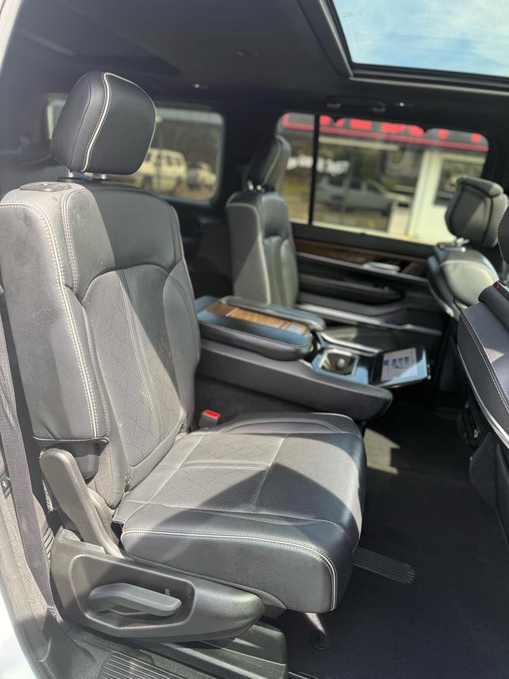 Used Car 2023 Jeep Grand Wagoneer  Series Ii 4x4 For Sale Under $50,000 In Dickson, Tennessee