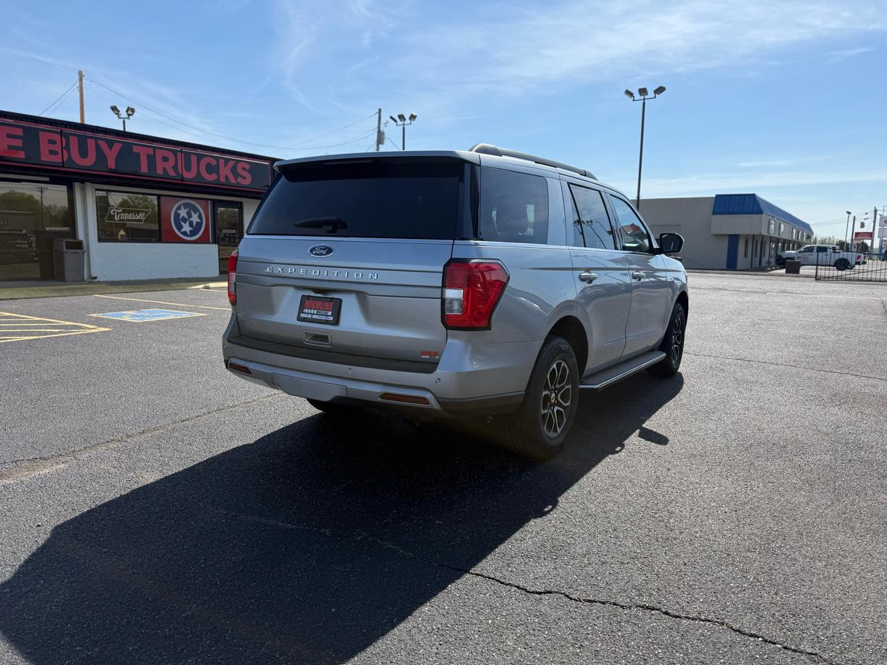 Used Car 2023 Ford Expedition  Xlt 4x4 For Sale Under $35,000 In Dickson, Tennessee