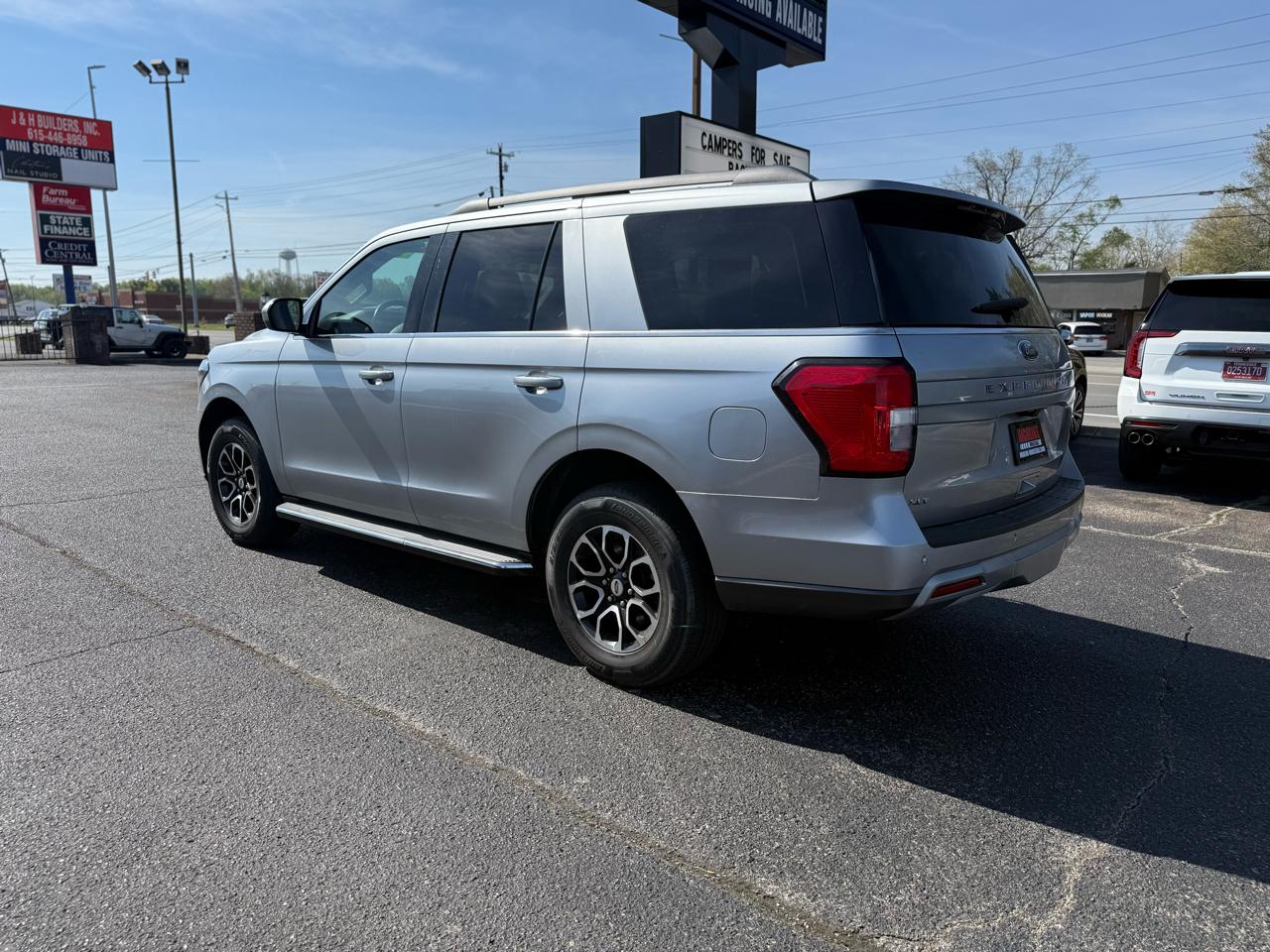 Used Car 2023 Ford Expedition  Xlt 4x4 For Sale Under $35,000 In Dickson, Tennessee