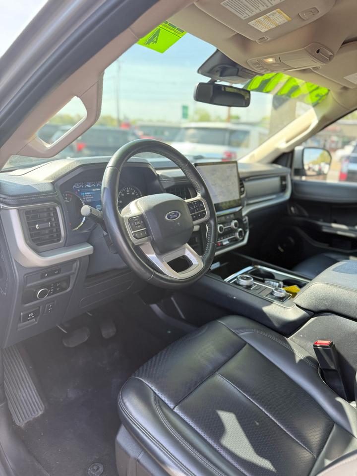 Used Car 2023 Ford Expedition  Xlt 4x4 For Sale Under $35,000 In Dickson, Tennessee