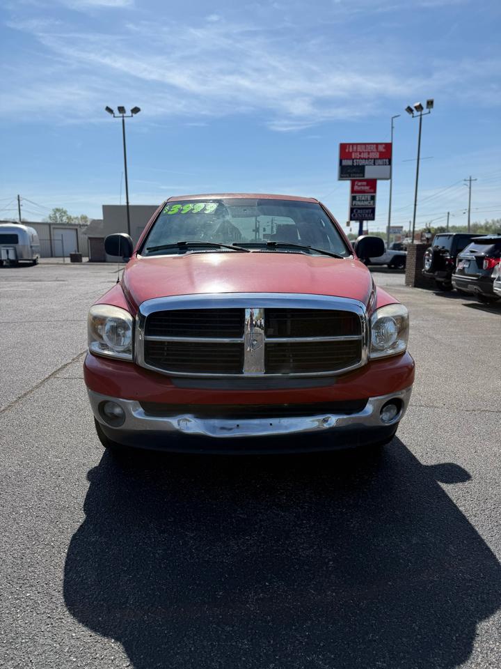 Dodge Ram 1500 2WD Quad Cab 140.5" SLT 2008