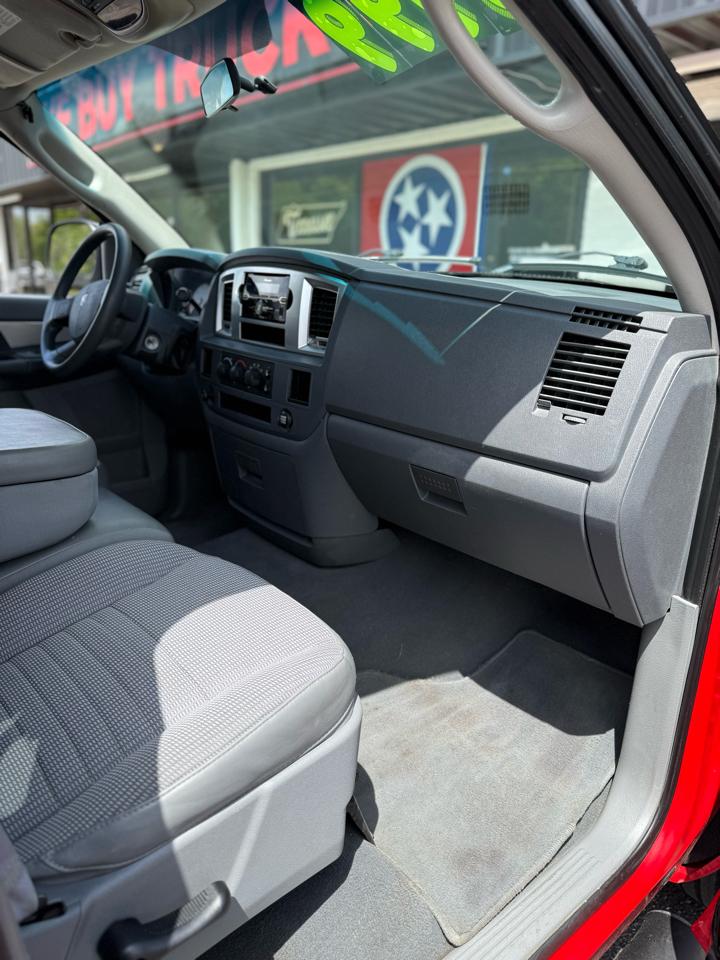 Dodge Ram 1500 2WD Quad Cab 140.5" SLT 2008