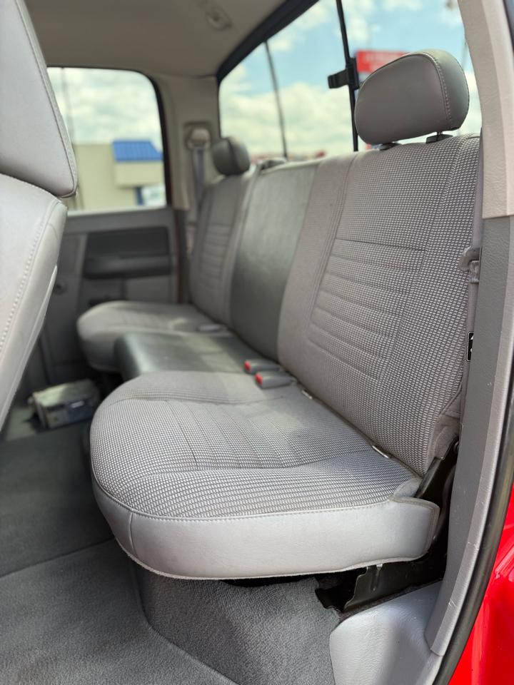 Dodge Ram 1500 2WD Quad Cab 140.5" SLT 2008