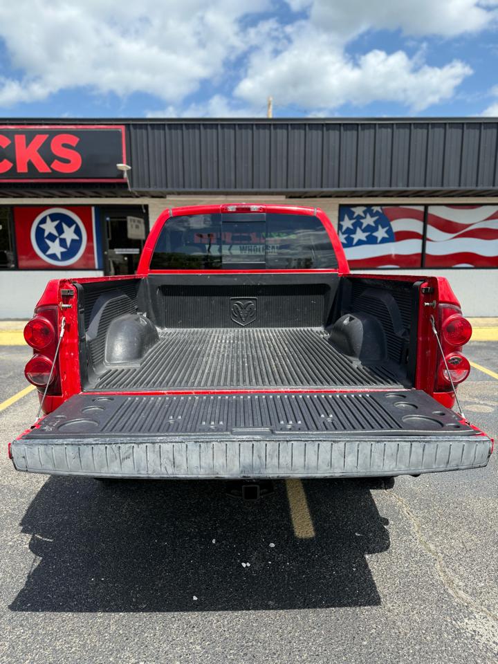 Dodge Ram 1500 2WD Quad Cab 140.5" SLT 2008