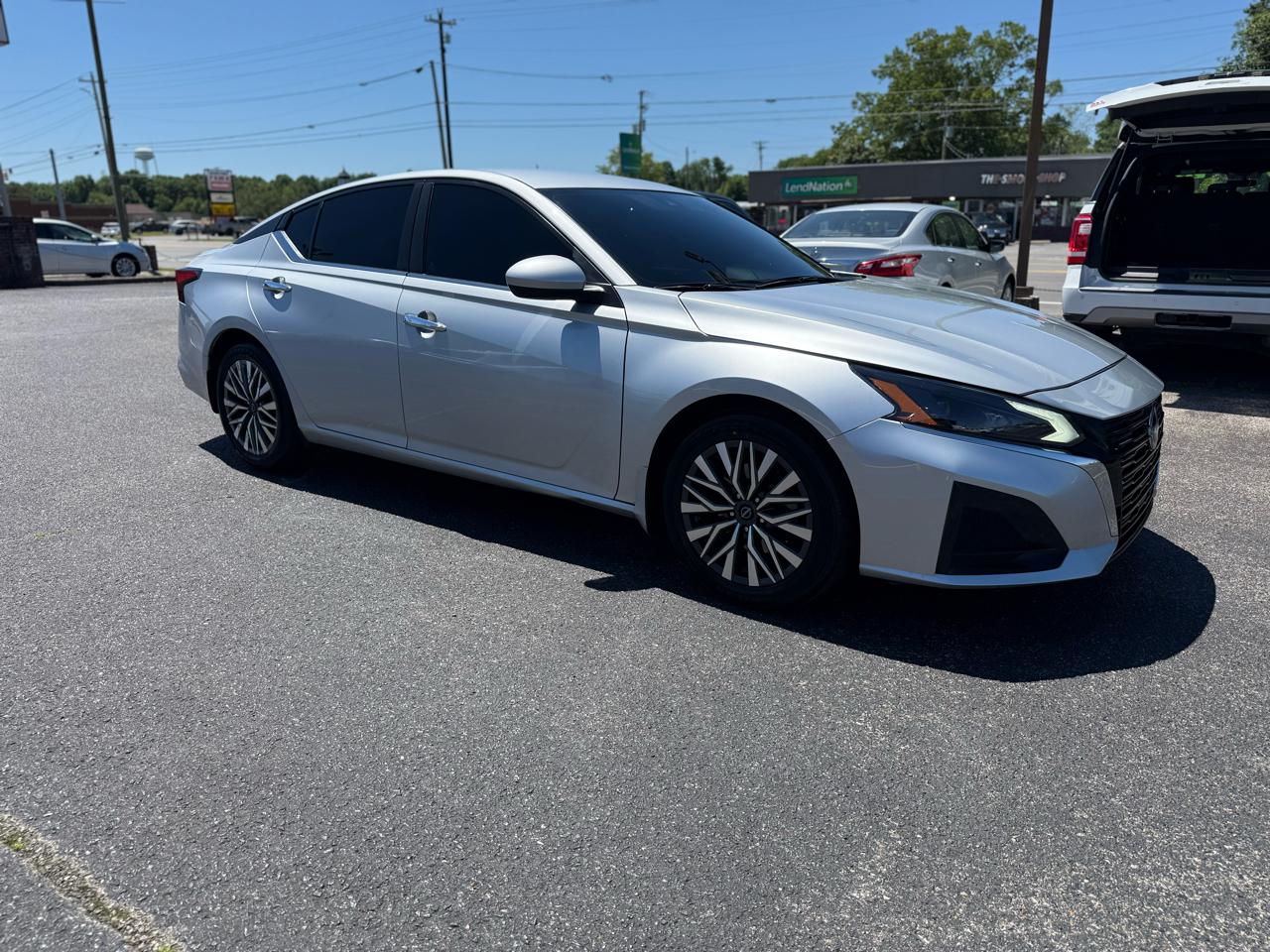 Nissan Altima 2.5 SV Sedan 2023
