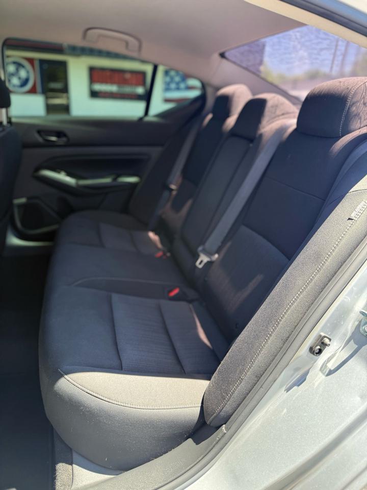 Nissan Altima 2.5 SV Sedan 2023