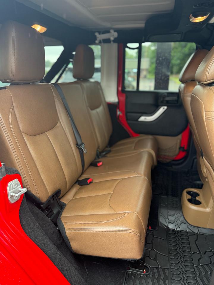 Jeep Wrangler Unlimited 4WD 4dr Sahara 2016