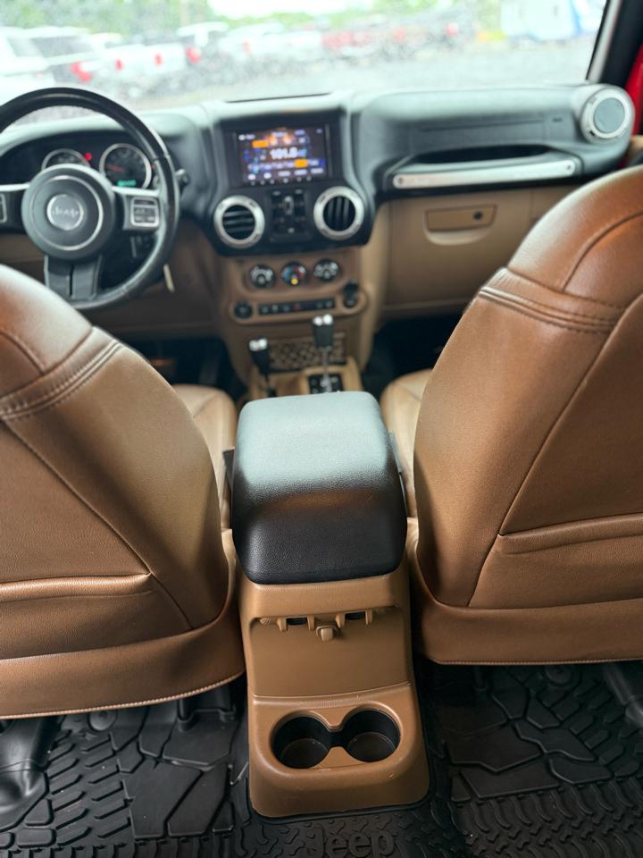 Jeep Wrangler Unlimited 4WD 4dr Sahara 2016