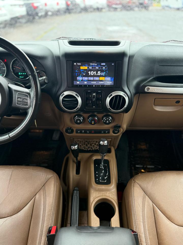 Jeep Wrangler Unlimited 4WD 4dr Sahara 2016