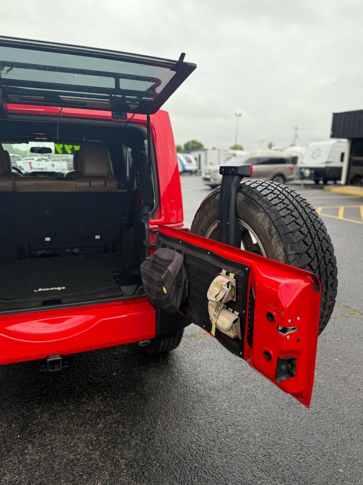 Jeep Wrangler Unlimited 4WD 4dr Sahara 2016