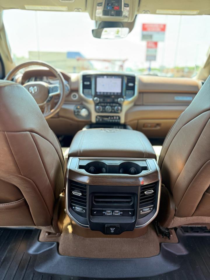 RAM 1500 Laramie 4x4 Crew Cab 5'7" Box 2022