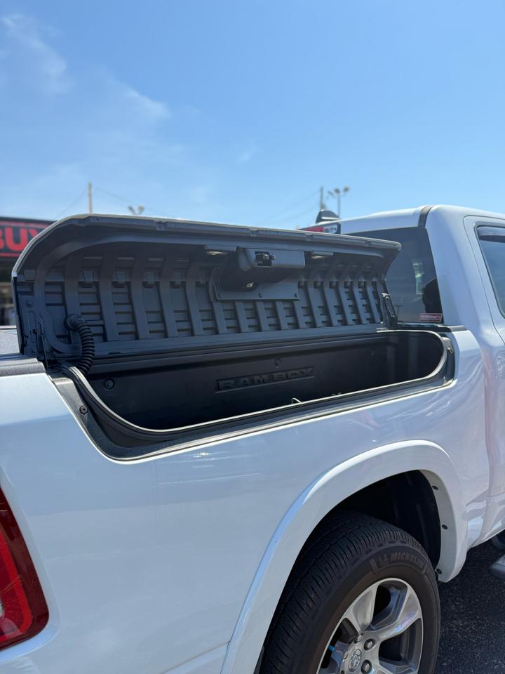 RAM 1500 Laramie 4x4 Crew Cab 5'7" Box 2022