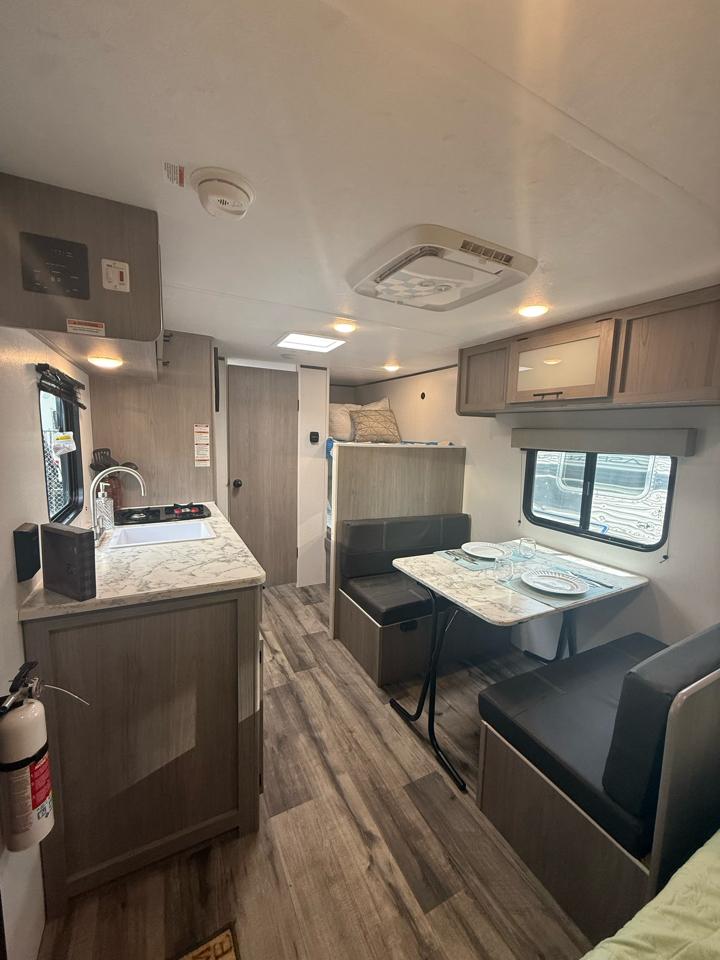 Used Car 2025 Dutchmen Aspen Trail  17bh For Sale Under $20,000 In Dickson, Tennessee