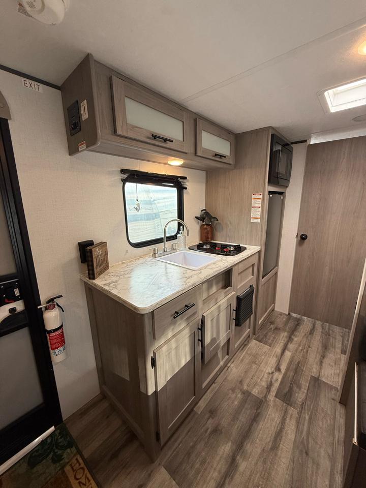 Used Car 2025 Dutchmen Aspen Trail  17bh For Sale Under $20,000 In Dickson, Tennessee