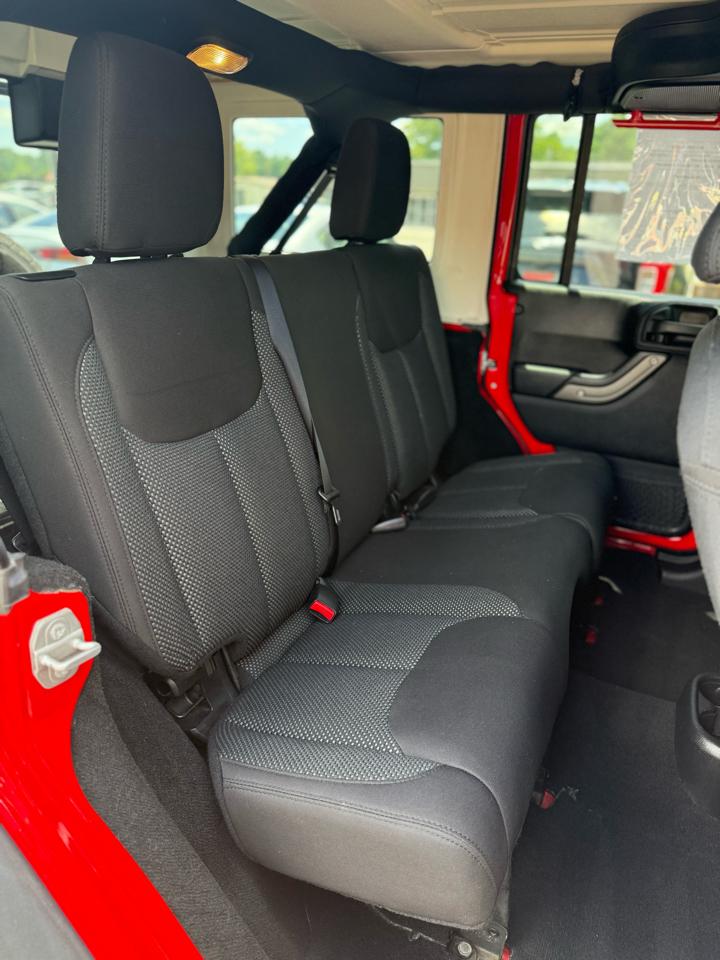 Jeep Wrangler Unlimited 4WD 4dr Black Bear *Ltd Avail* 2016