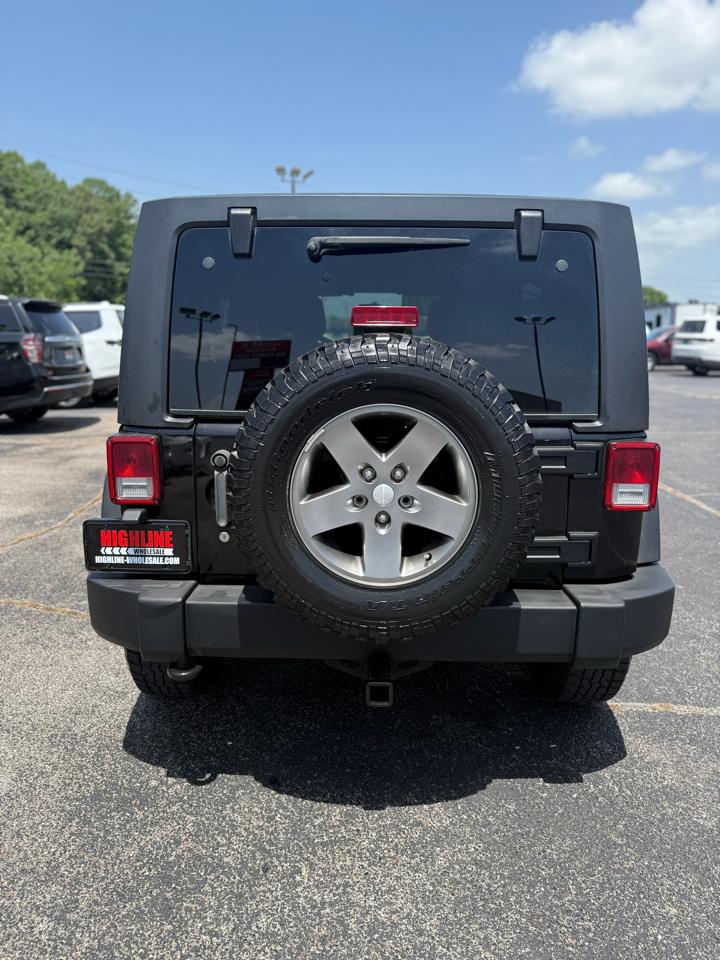Jeep Wrangler Unlimited 4WD 4dr Rubicon 2012