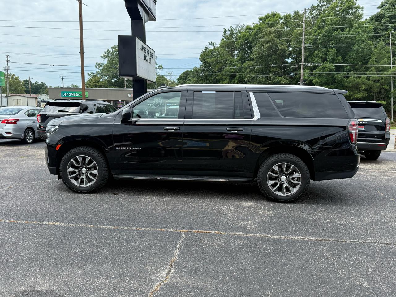 Chevrolet Suburban 4WD 4dr LT 2022