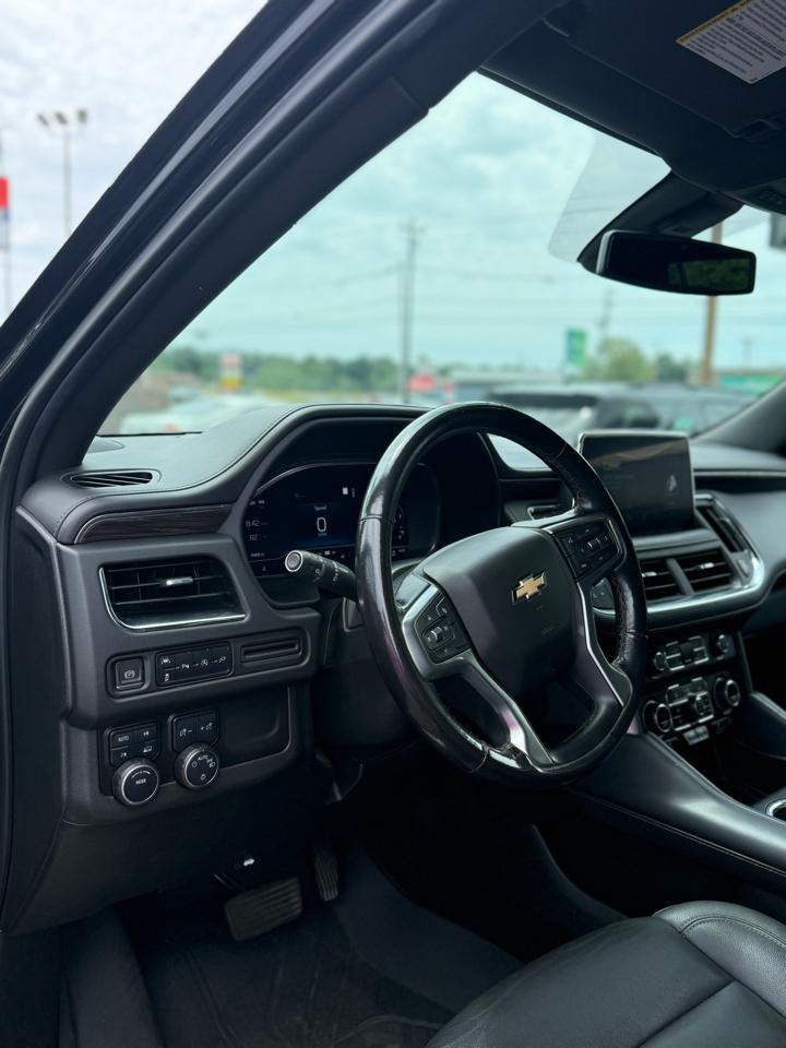 Chevrolet Suburban 4WD 4dr LT 2022