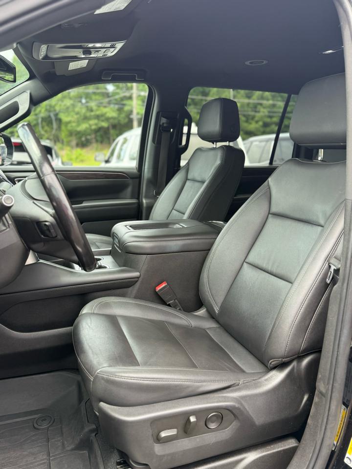 Chevrolet Suburban 4WD 4dr LT 2022