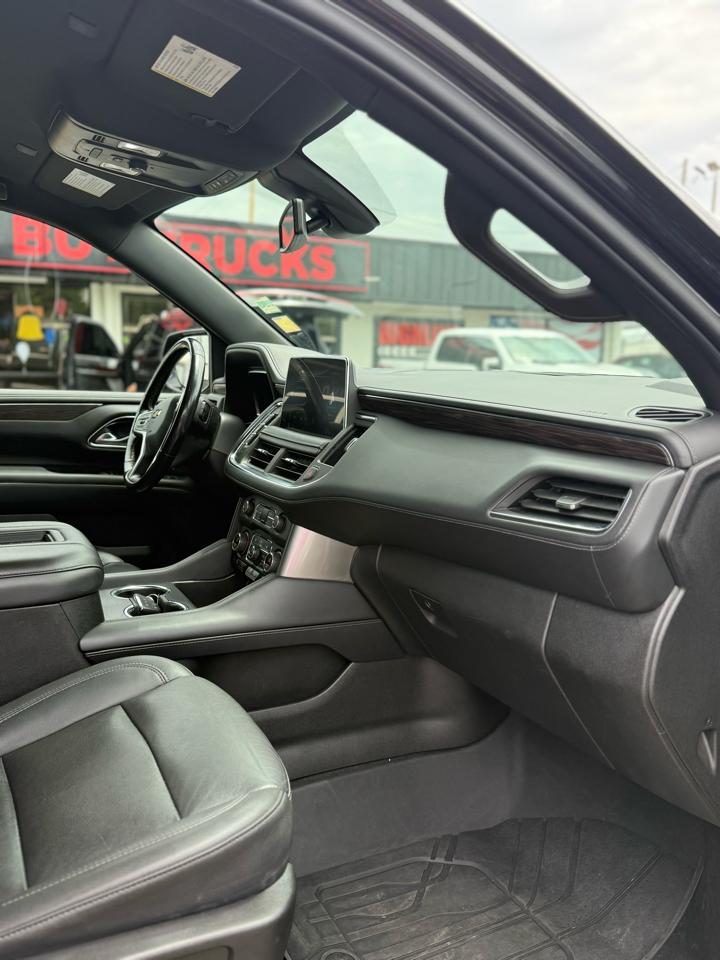 Chevrolet Suburban 4WD 4dr LT 2022