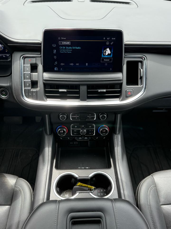 Chevrolet Suburban 4WD 4dr LT 2022