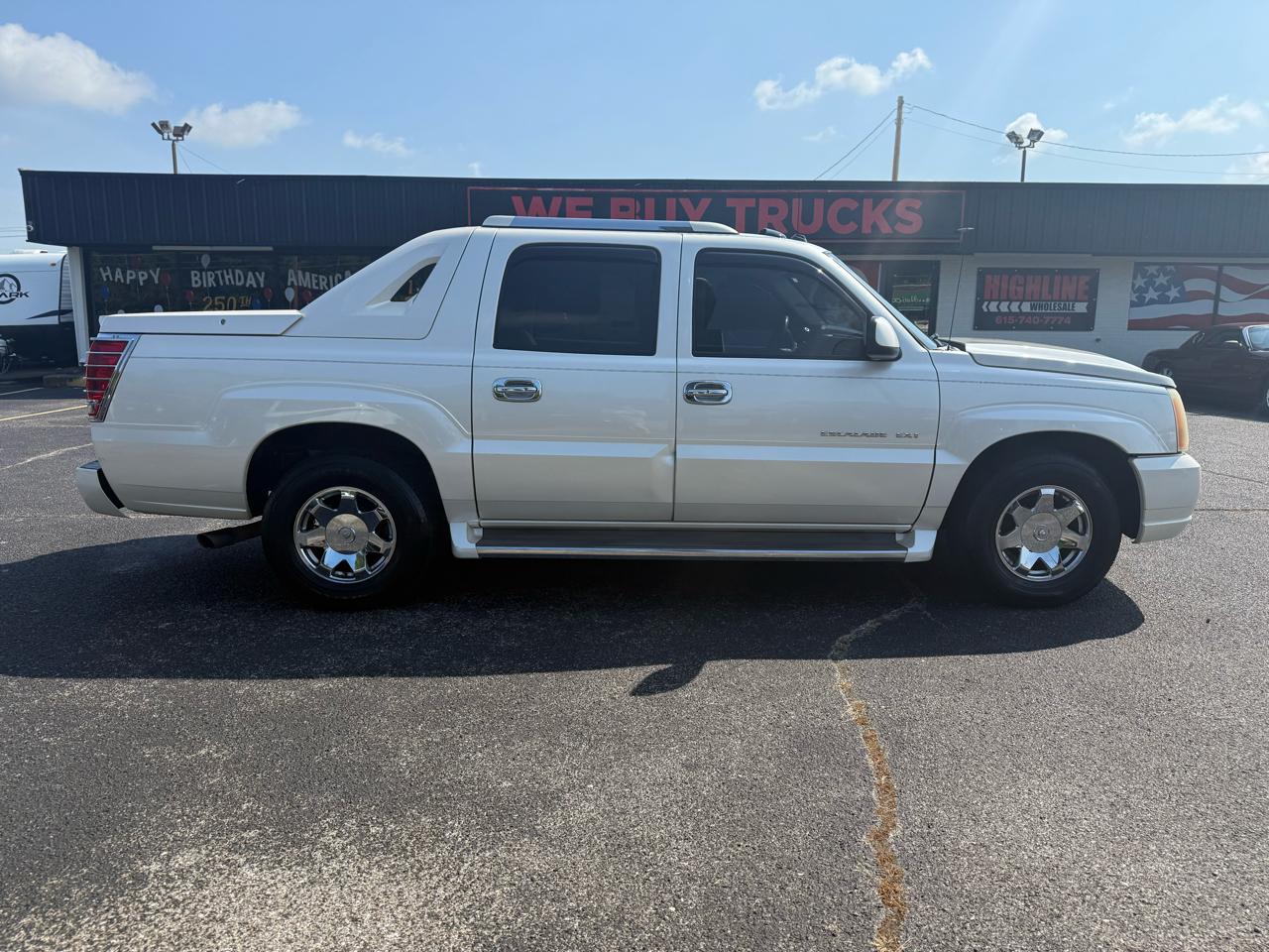Used Car 2005 Cadillac Escalade Ext  4dr Awd For Sale Under $10,000 In Dickson, Tennessee