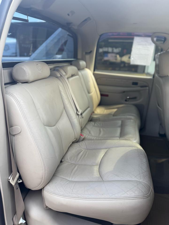 Used Car 2005 Cadillac Escalade Ext  4dr Awd For Sale Under $10,000 In Dickson, Tennessee