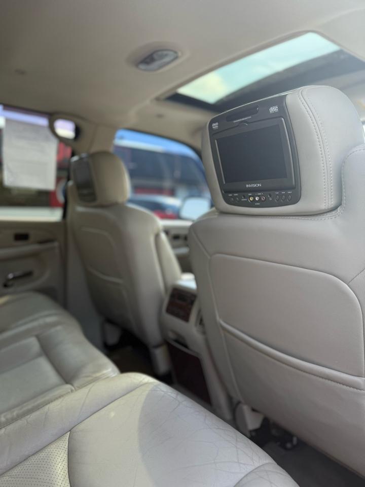 Used Car 2005 Cadillac Escalade Ext  4dr Awd For Sale Under $10,000 In Dickson, Tennessee