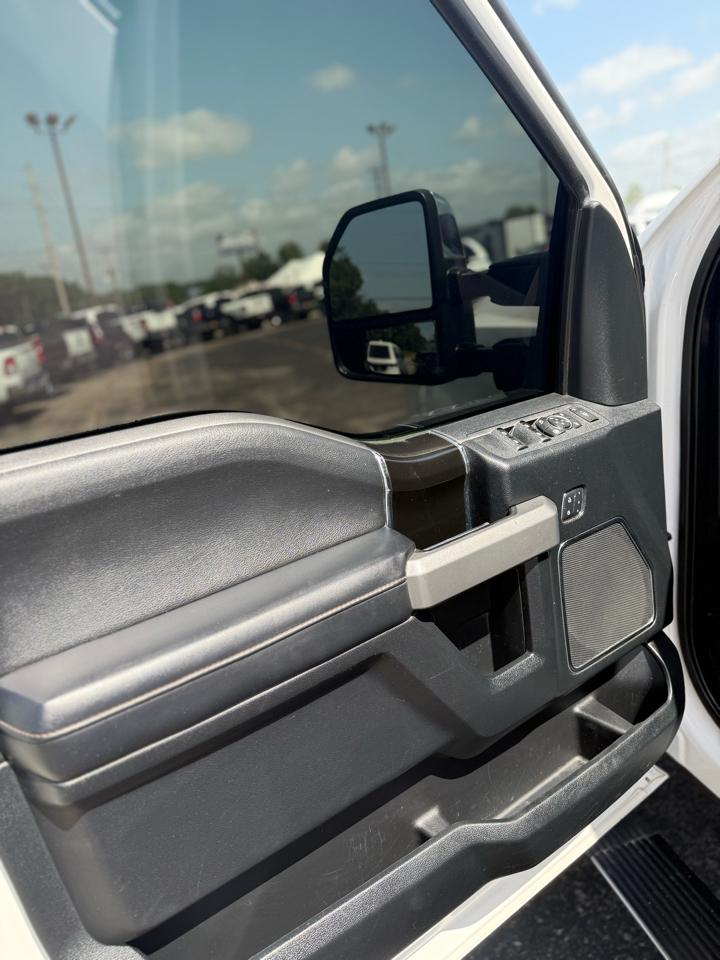 Ford Super Duty F-250 SRW King Ranch 4WD Crew Cab 8' Box 2018
