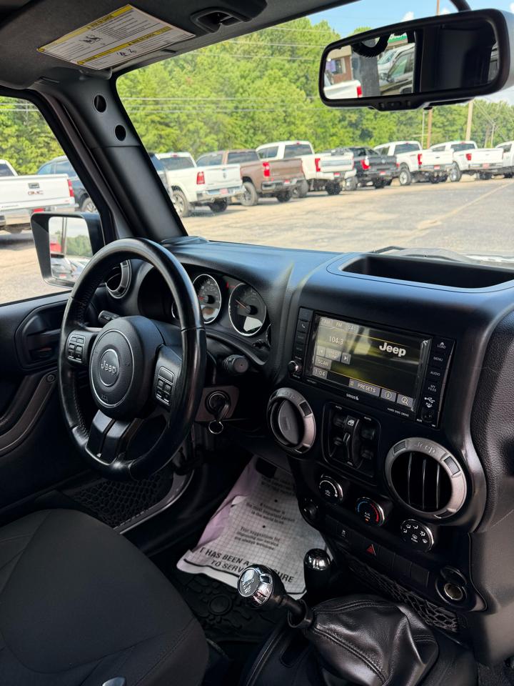 Jeep Wrangler Unlimited 4WD 4dr Willys Wheeler 2015