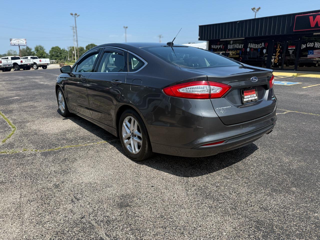 Ford Fusion 4dr Sdn SE FWD 2016