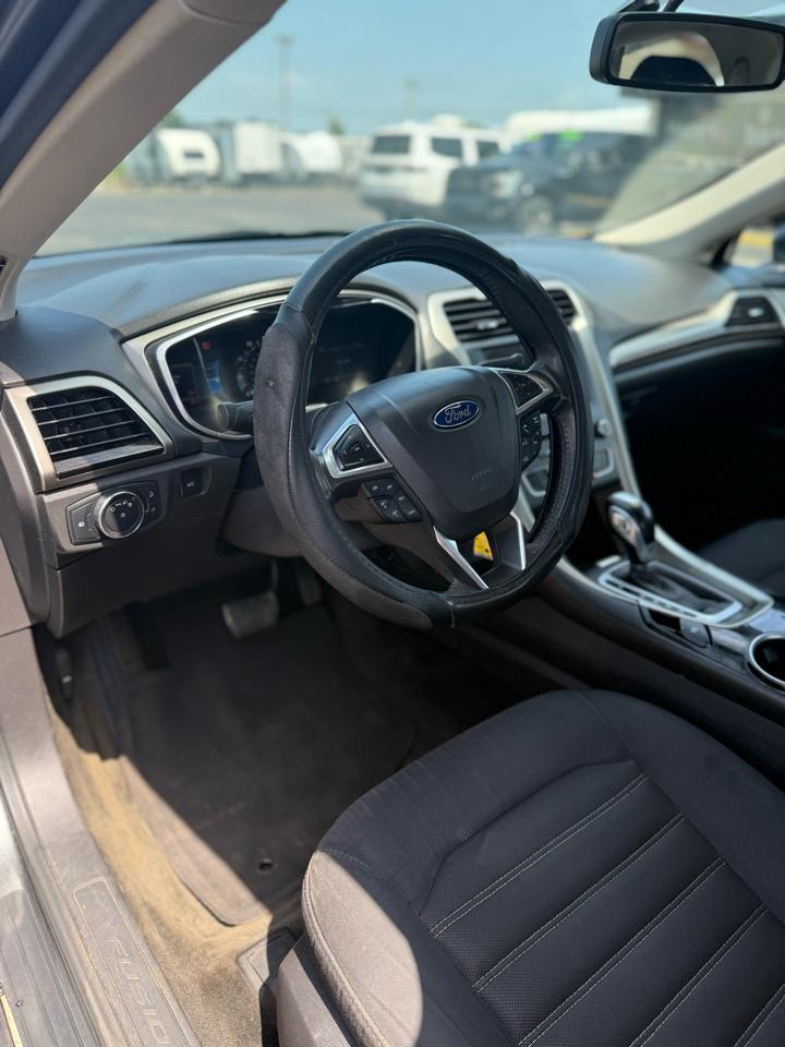 Ford Fusion 4dr Sdn SE FWD 2016