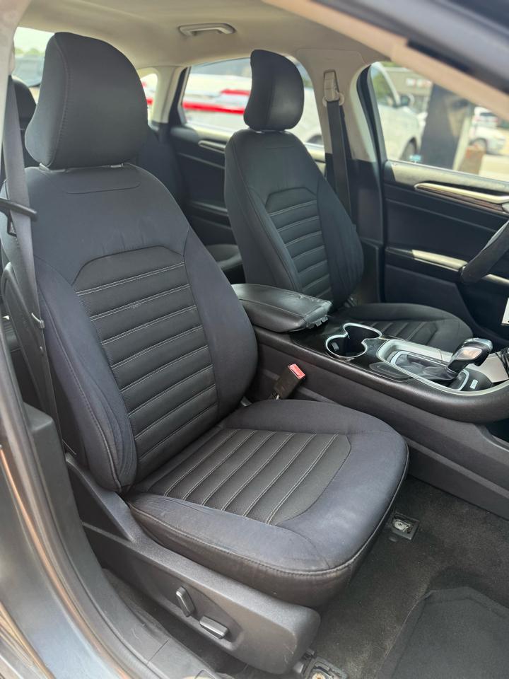 Ford Fusion 4dr Sdn SE FWD 2016