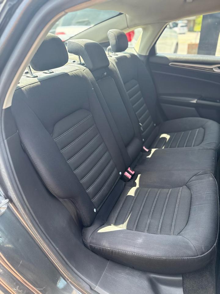Ford Fusion 4dr Sdn SE FWD 2016