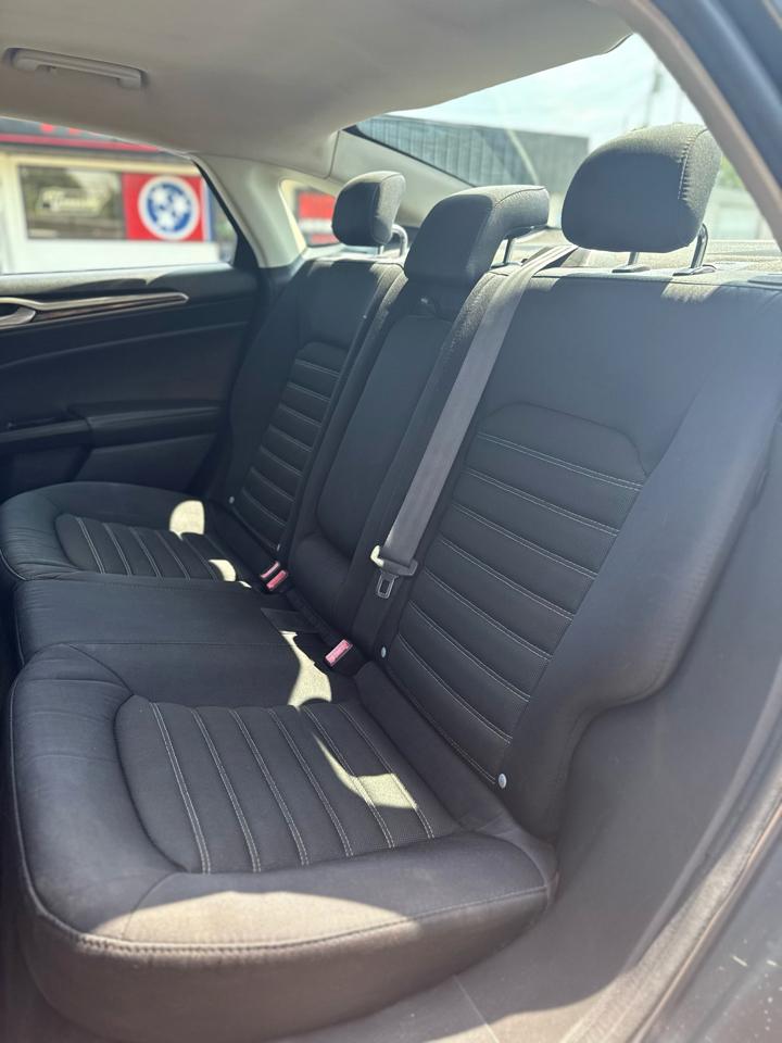 Ford Fusion 4dr Sdn SE FWD 2016