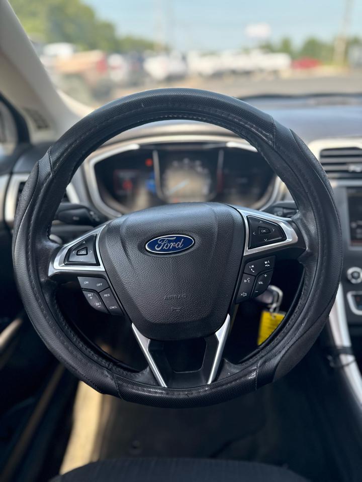 Ford Fusion 4dr Sdn SE FWD 2016