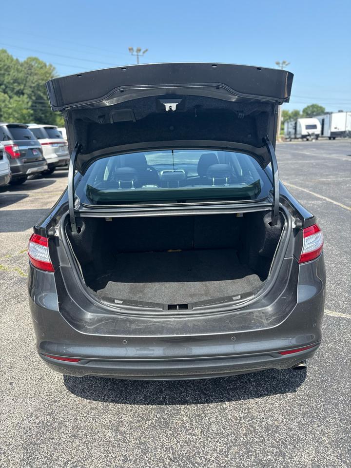 Ford Fusion 4dr Sdn SE FWD 2016