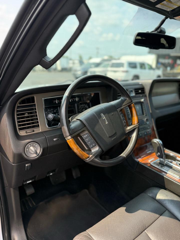 Lincoln Navigator 2WD 4dr 2012