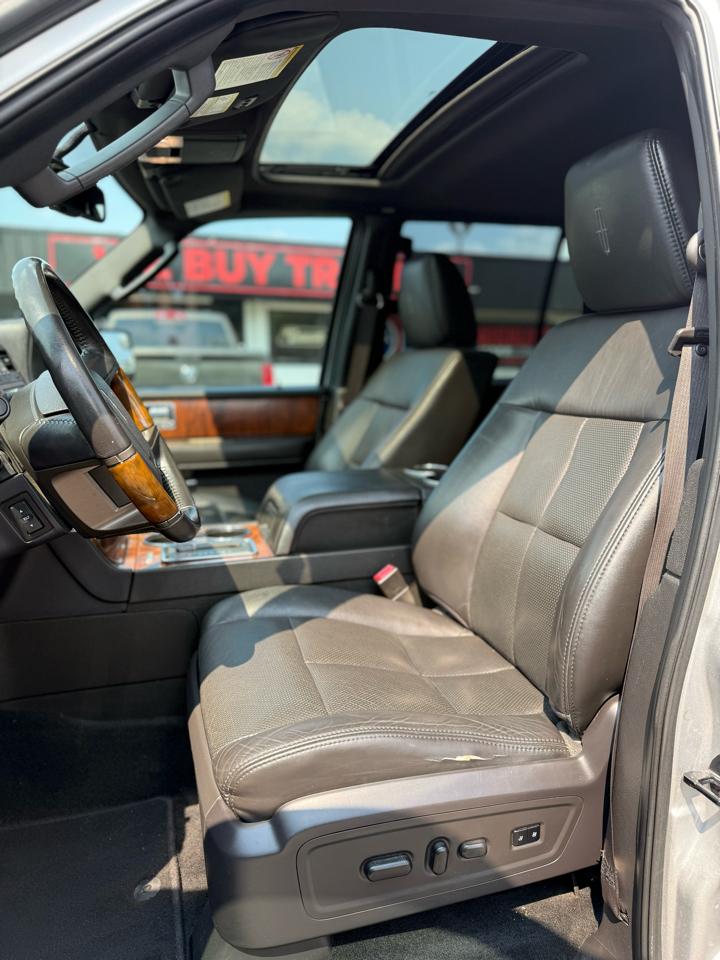 Lincoln Navigator 2WD 4dr 2012