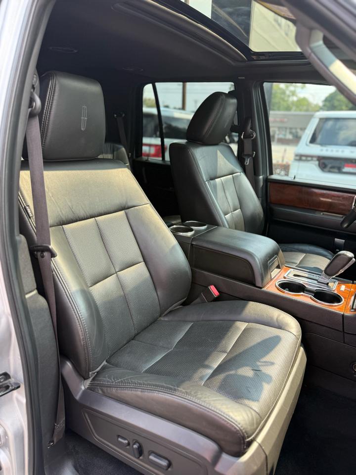 Lincoln Navigator 2WD 4dr 2012