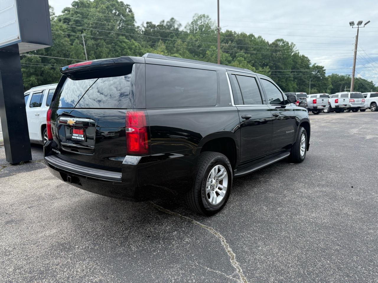 Chevrolet Suburban 2WD 4dr 1500 LT 2018