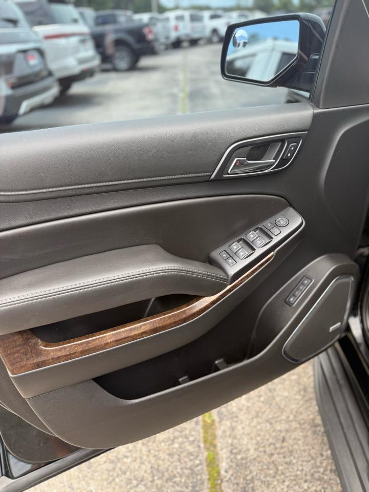 Chevrolet Suburban 2WD 4dr 1500 LT 2018