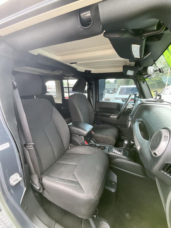 Jeep Wrangler Unlimited 4WD 4dr Sport 2016