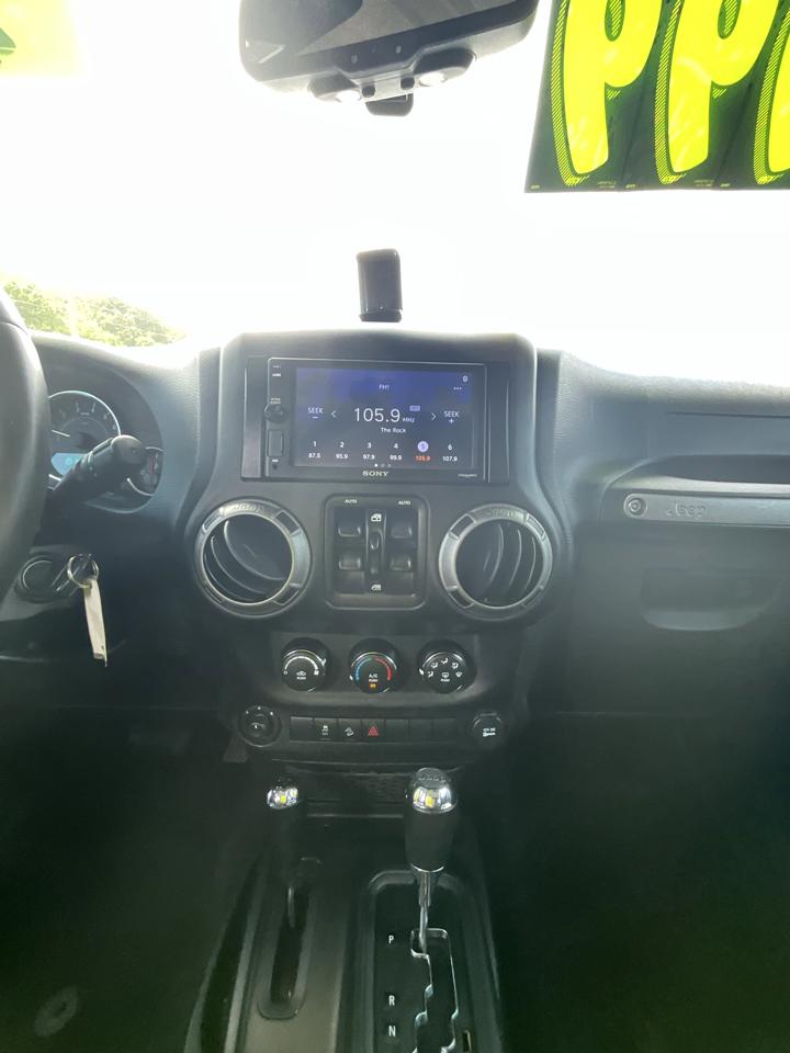 Jeep Wrangler Unlimited 4WD 4dr Sport 2016