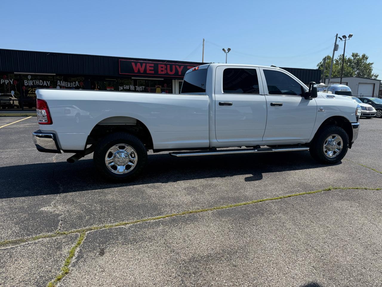 RAM 3500 Tradesman 4x4 Crew Cab 8' Box 2023
