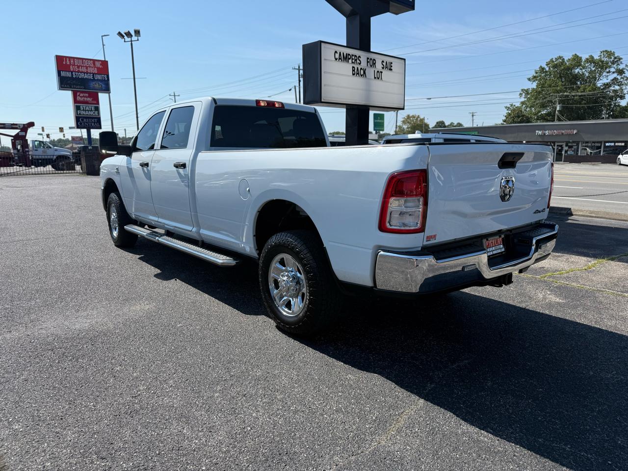 RAM 3500 Tradesman 4x4 Crew Cab 8' Box 2023